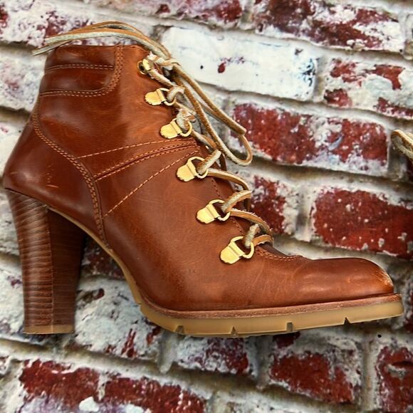 Michael Kors distressed brown leather ankle boots with raw leather tie - Picture 3 of 9